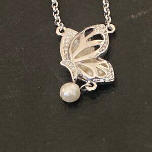 Ladies Silver Tone Butterfly Necklace